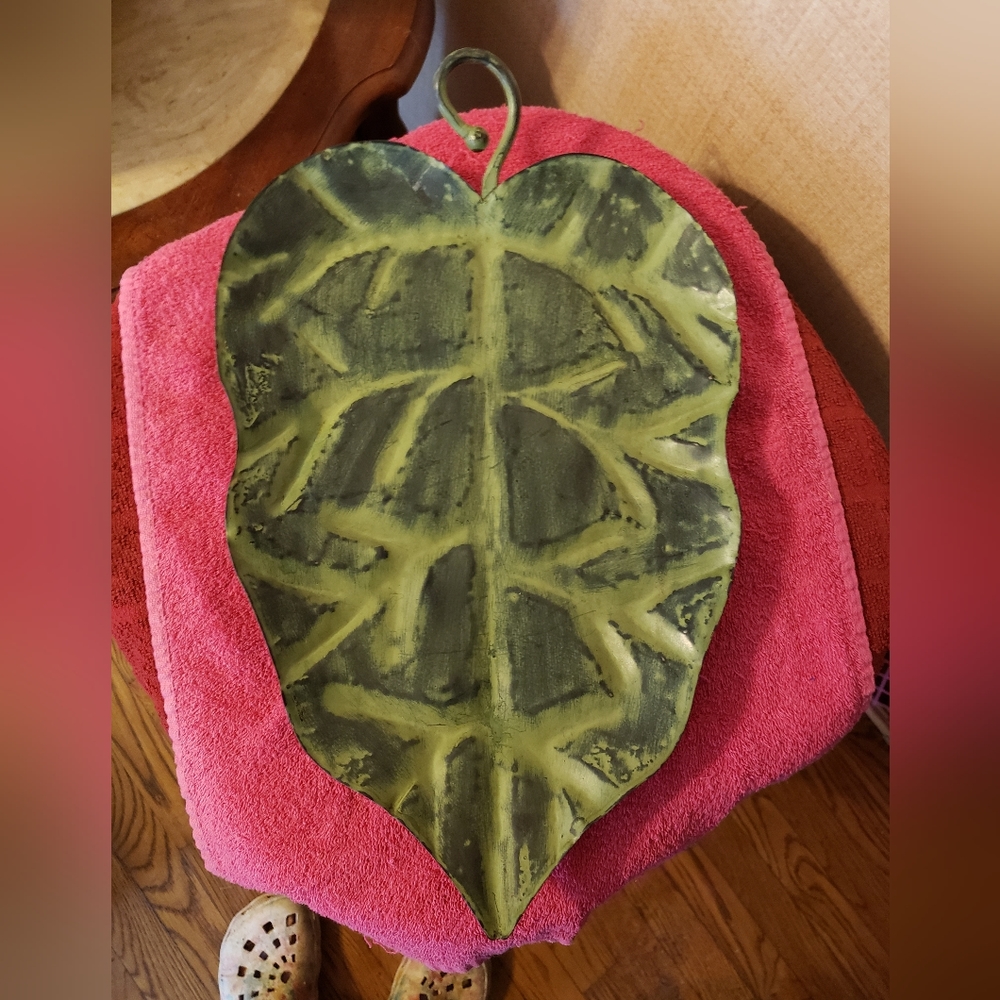 Large Metal Leaf Tray